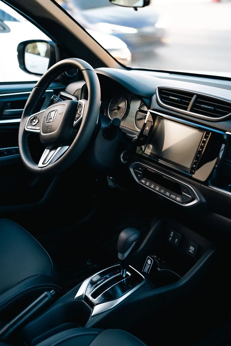 Dentro del Honda BR-V: el tablero, la pantalla táctil y la palanca automática