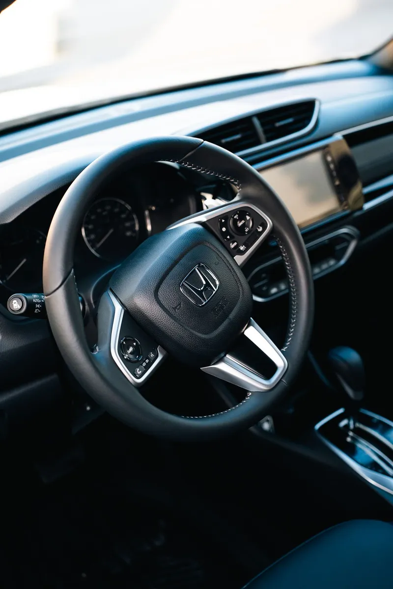 El volante y el panel de instrumentos del Honda BR-V